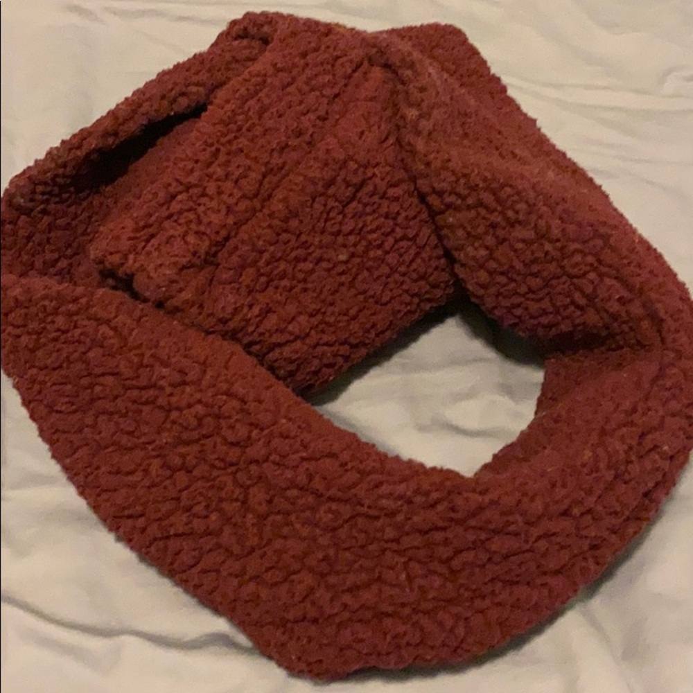 Knit scarf